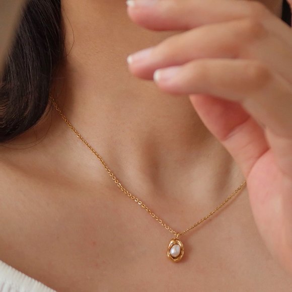 NEW 18K Gold Plated Fresh Water Pearl Necklace - Picture 8 of 9